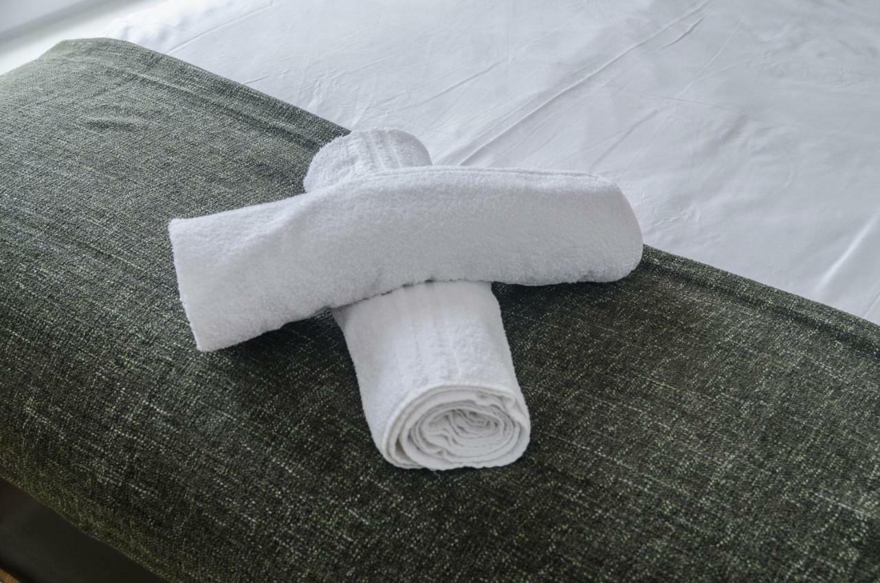 The Central Lodge Дартфорд Екстериор снимка